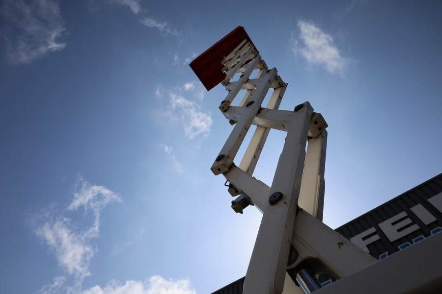 Holland Lift Ecostar HL-11812 Electric, 14m Working Height, 300