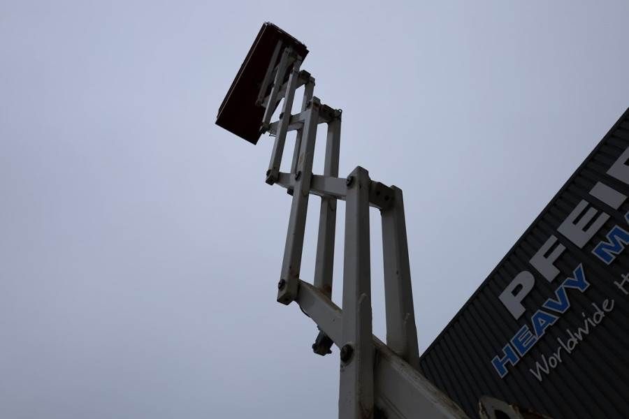 Holland Lift Ecostar HL-9710 Electric, 12m Working Height, 325k