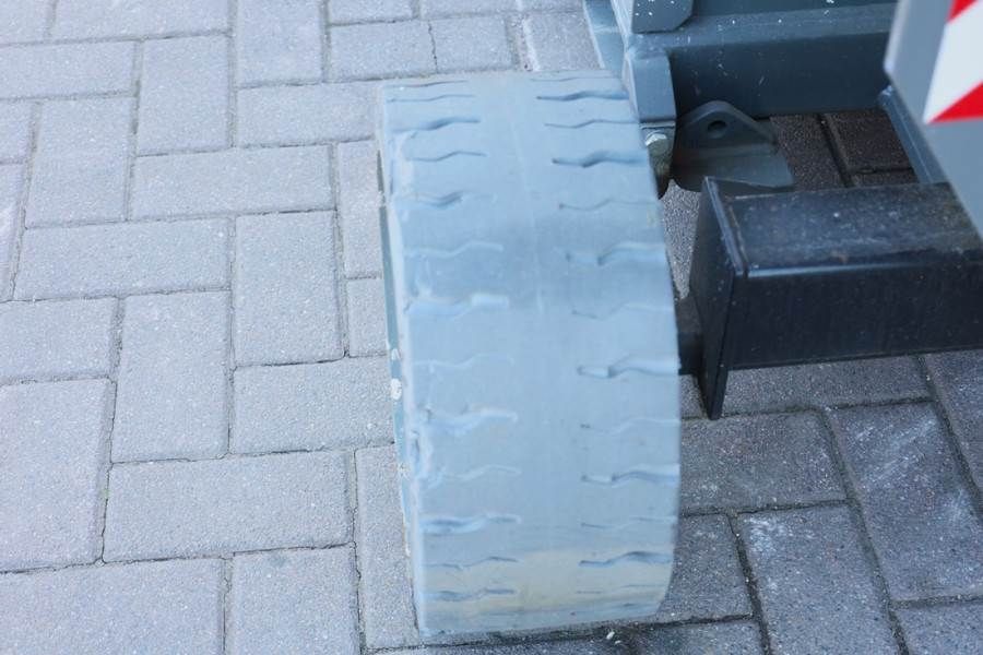 Holland Lift Ecostar HL-7814 Electric, 10m Working Height, 450k
