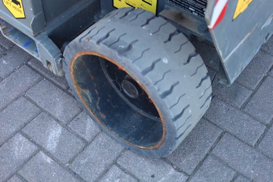 Holland Lift Ecostar HL-9710 Electric, 12m Working Height, 325k