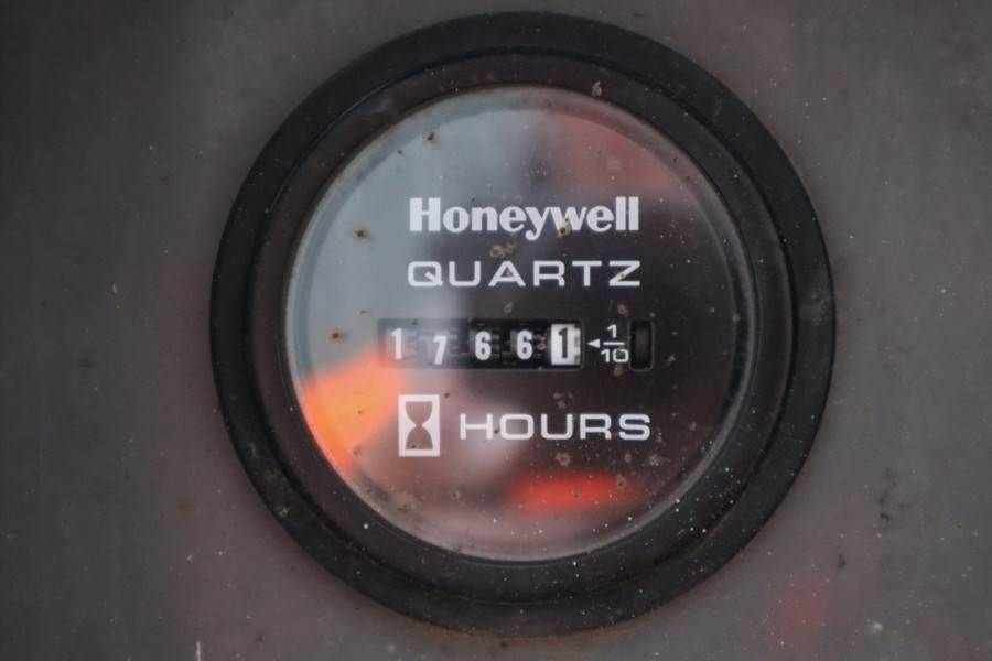 SkyJack SJ6826 Diesel, 4x4 Drive, 10m Working Height, 567k