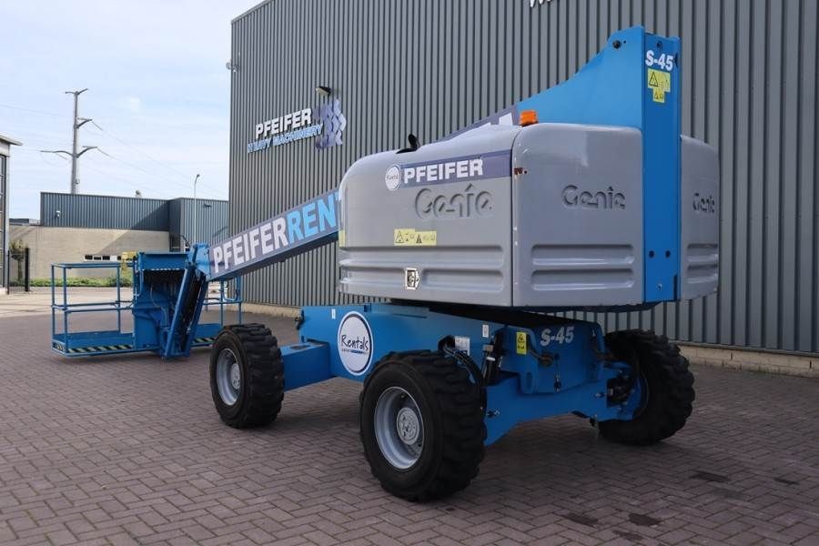 Genie S45 Valid inspection, *Guarantee! Diesel, 4x4 Driv