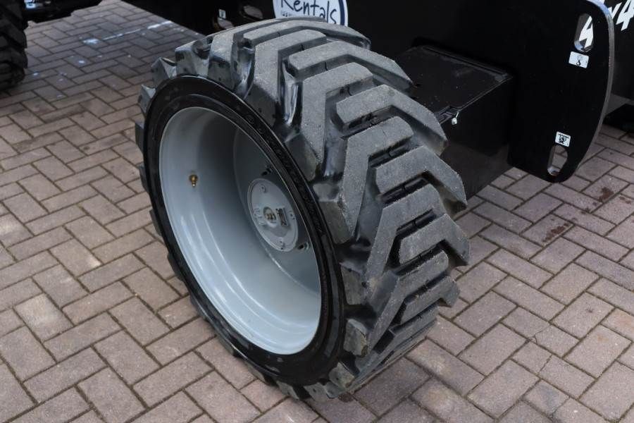 Genie S65XC Valid inspection, *Guarantee! Diesel, 4x4 Dr