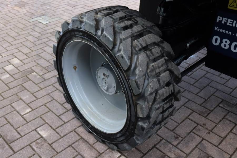 Genie S65XC Valid inspection, *Guarantee! Diesel, 4x4 Dr