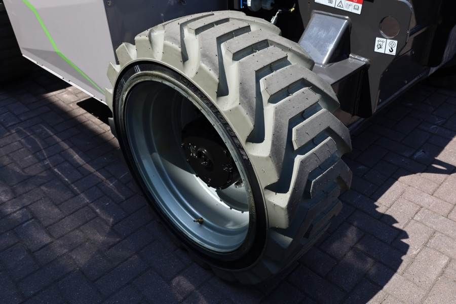 Zoomlion ZT22JE Fully Electric Lithium-Powered, 4x4 Rough T