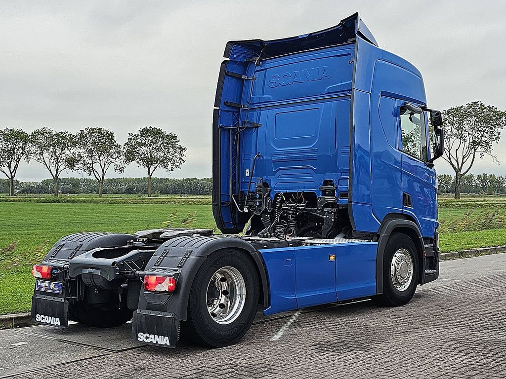 SCANIA R410 skirts alcoa's ret.