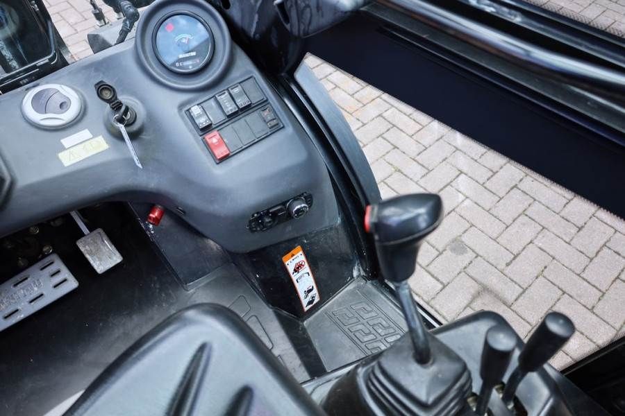 Manitou MC30-4 Valid Inspection, *Guarantee, Diesel, 4x4 D