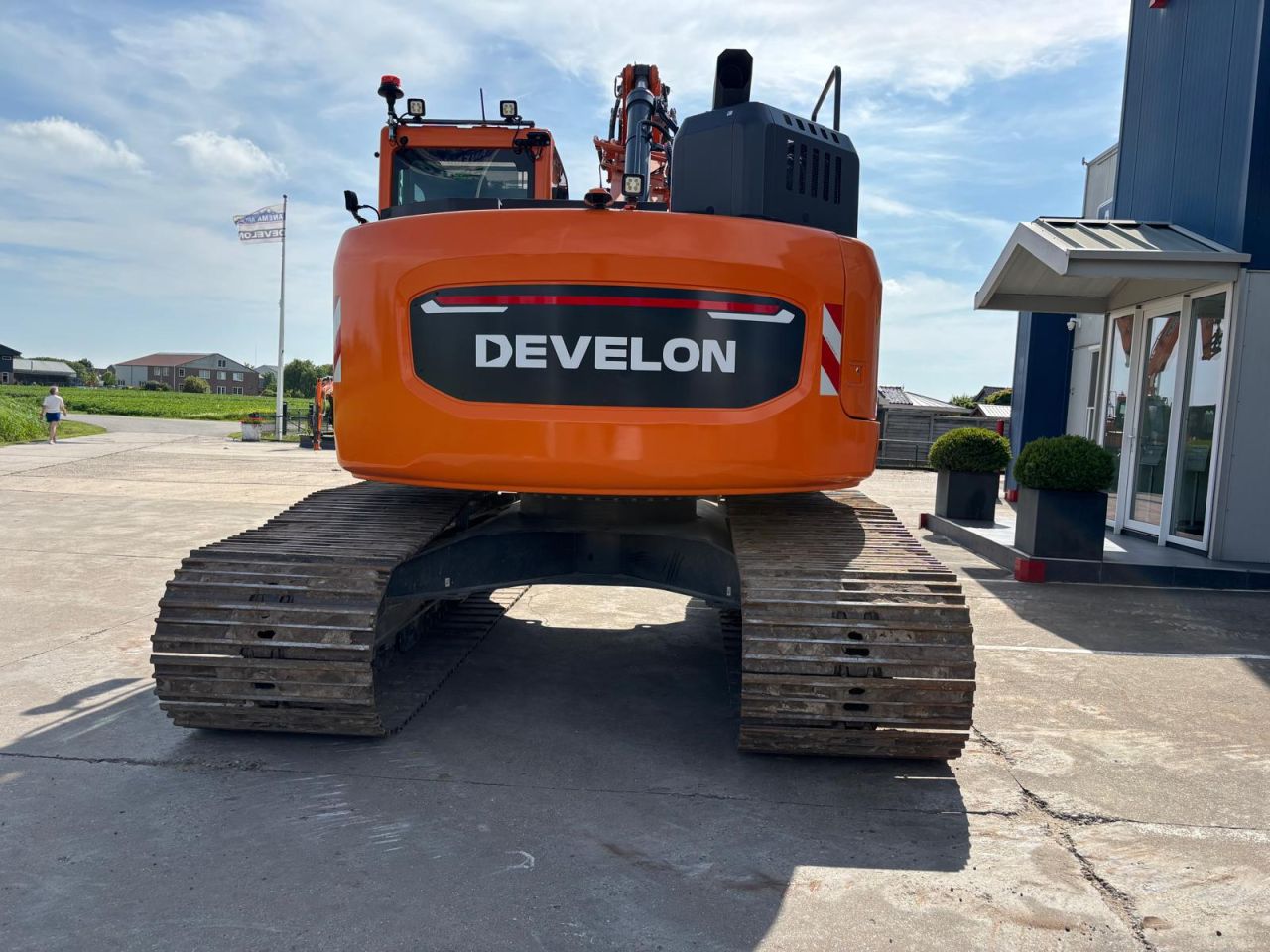 Develon DX235LCR-7