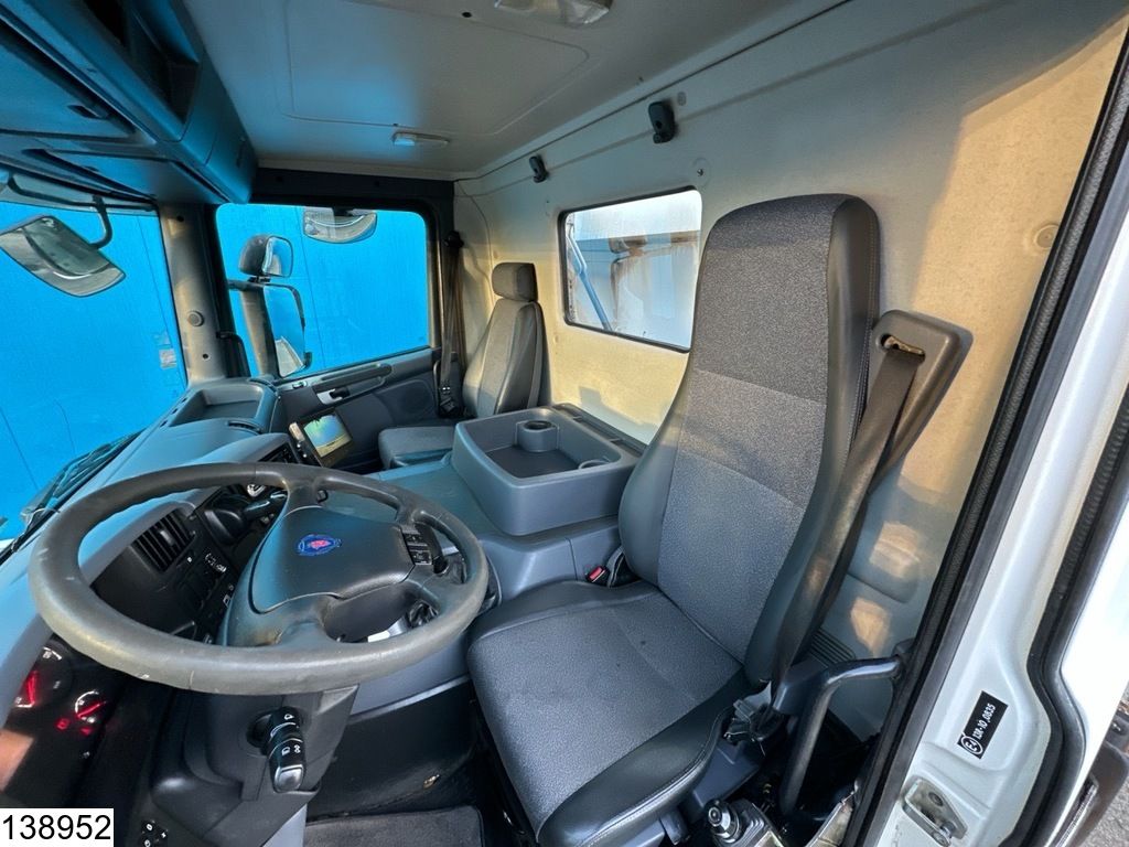 Scania P 380 8x4, Manual, Steel suspension