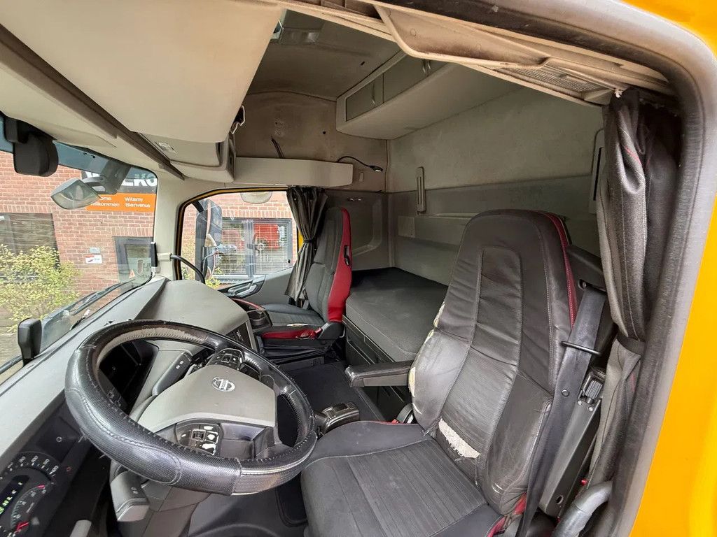 Volvo FH 460 6X2 Globetrotter Gestuurde voorloopas APK/TUV 12-2025