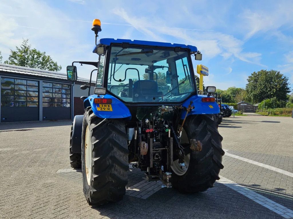 New Holland T5050 Hi-Lo Powershuttle