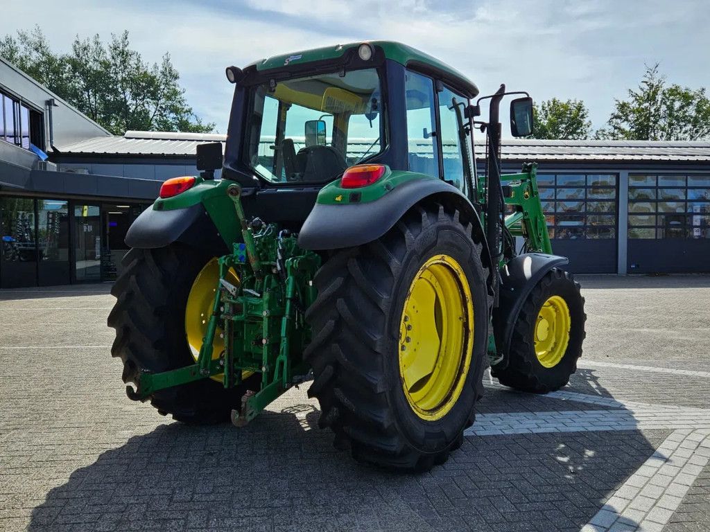 John Deere met 631 voorlader 6230