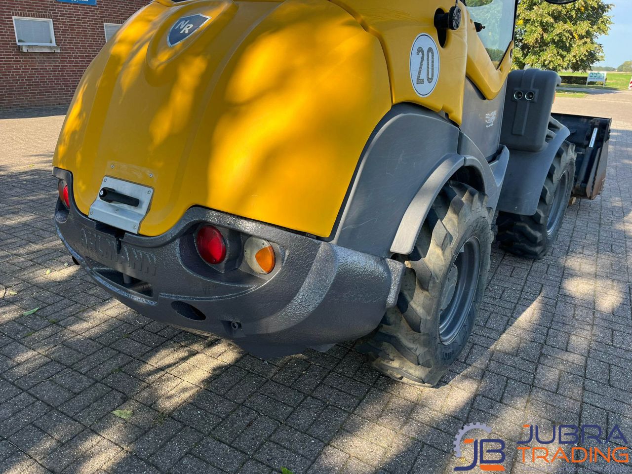 Ahlmann AX70 Diesel Shovel | 2009 | 4889U | 5T | 20 KMH