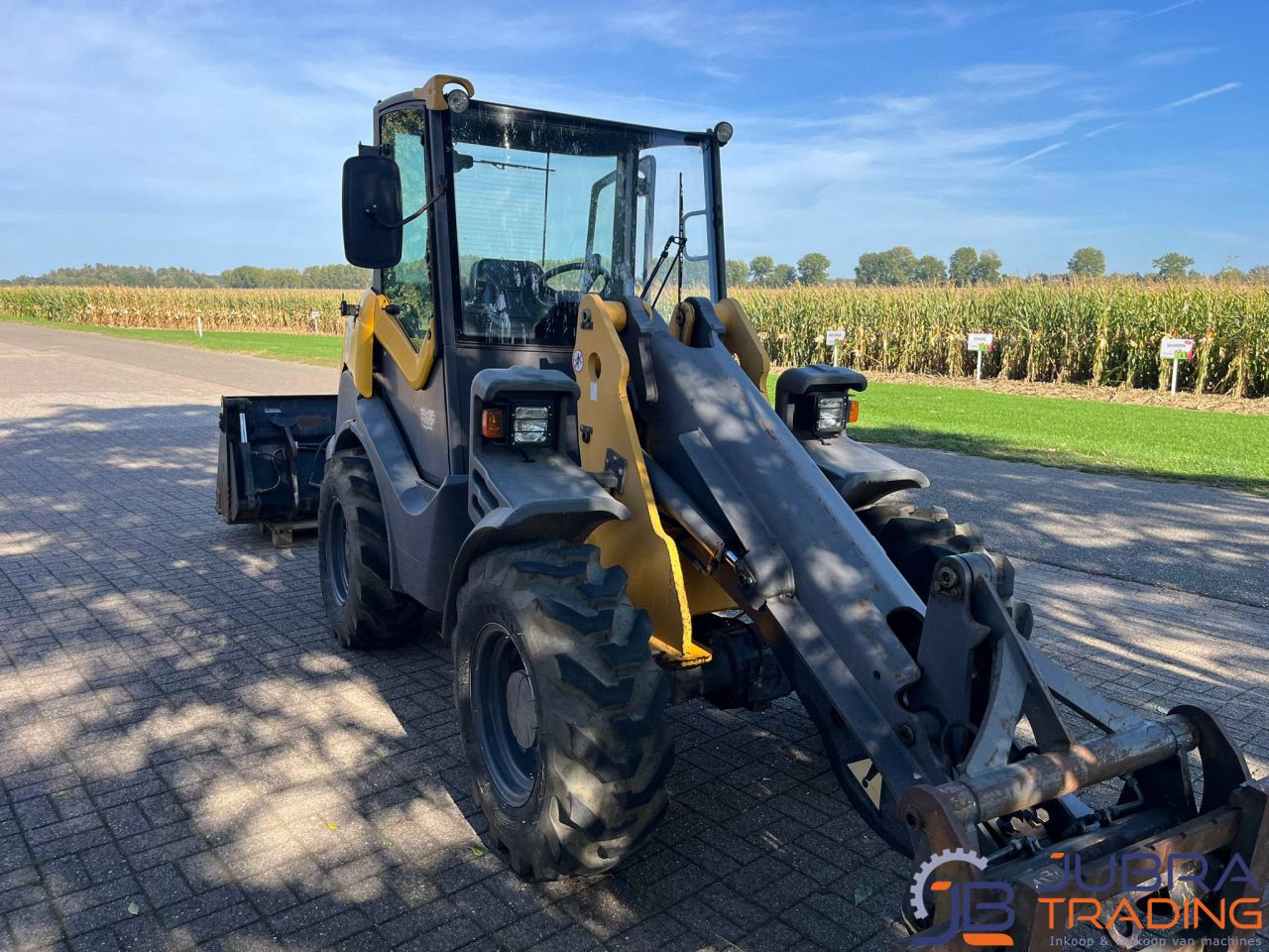 Ahlmann AX70 Diesel Shovel | 2009 | 4889U | 5T | 20 KMH
