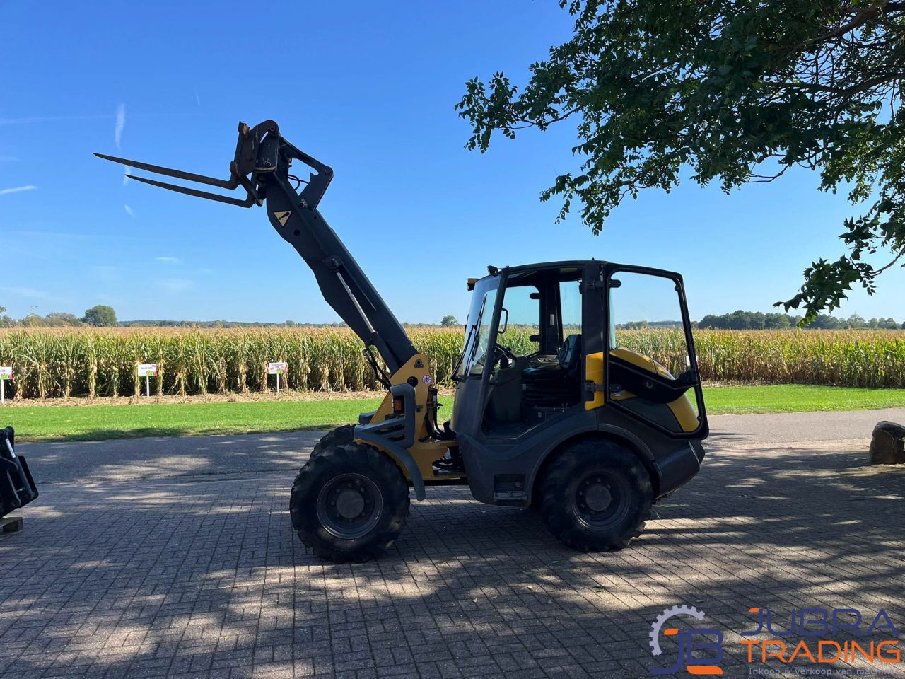 Ahlmann AX70 Diesel Shovel | 2009 | 4889U | 5T | 20 KMH