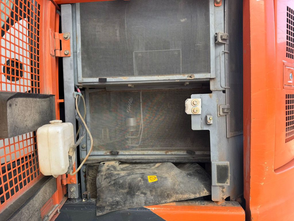 Hitachi ZX225USLC-5B