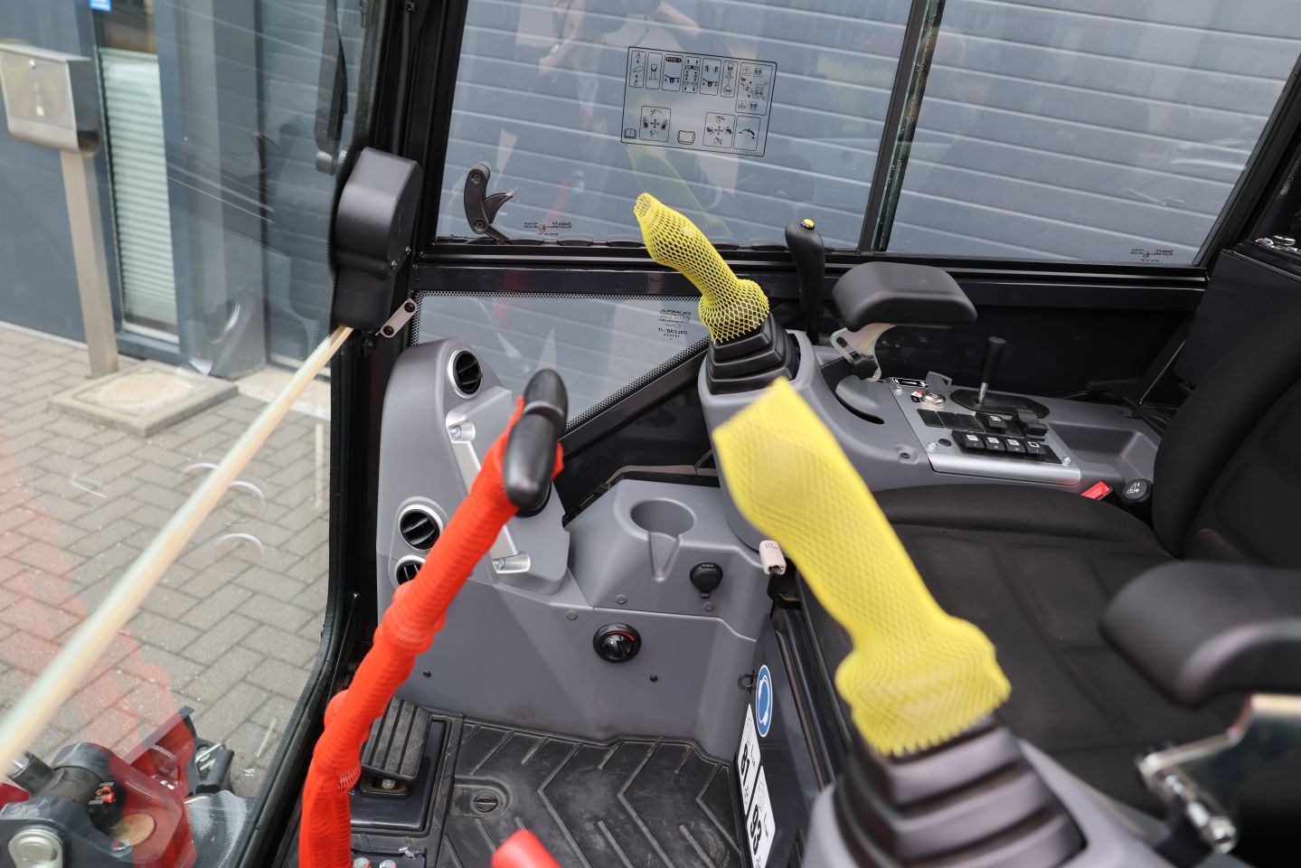 Yanmar SV15 vt SV 15 +Snelwissel +2x Bakken minigraver