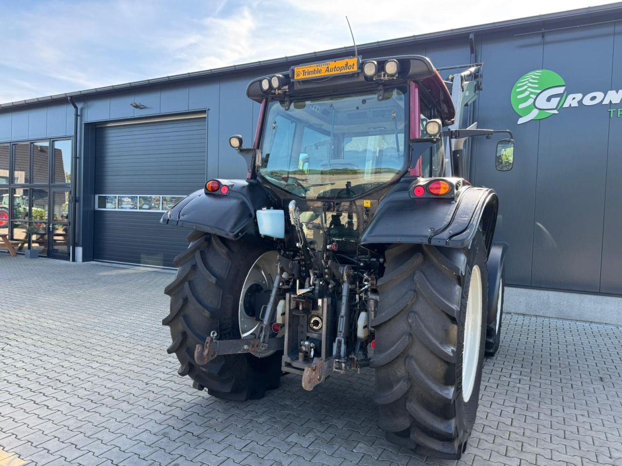 Valtra N143
