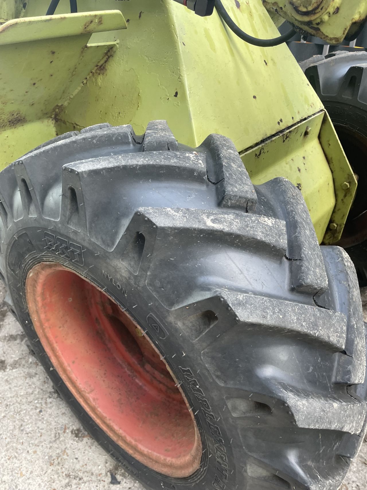 Weidemann shovel schaffer avant knikmops sherpa loader