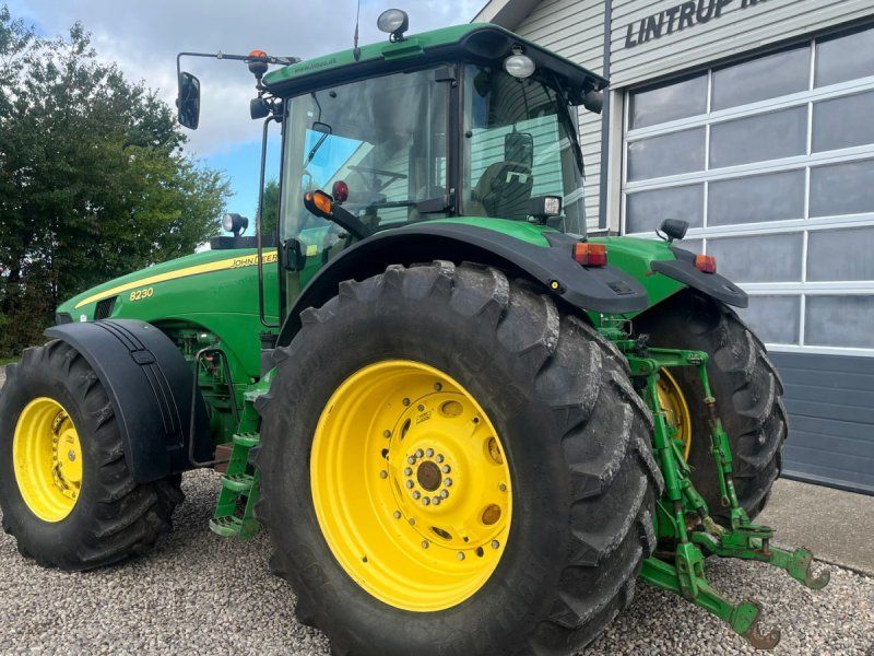 John Deere 8230 Med frontlift