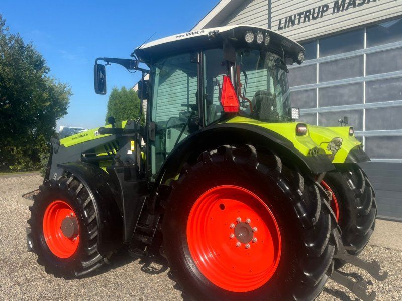Claas ARION 550 CEBIS Med frontlæsser og frontlift