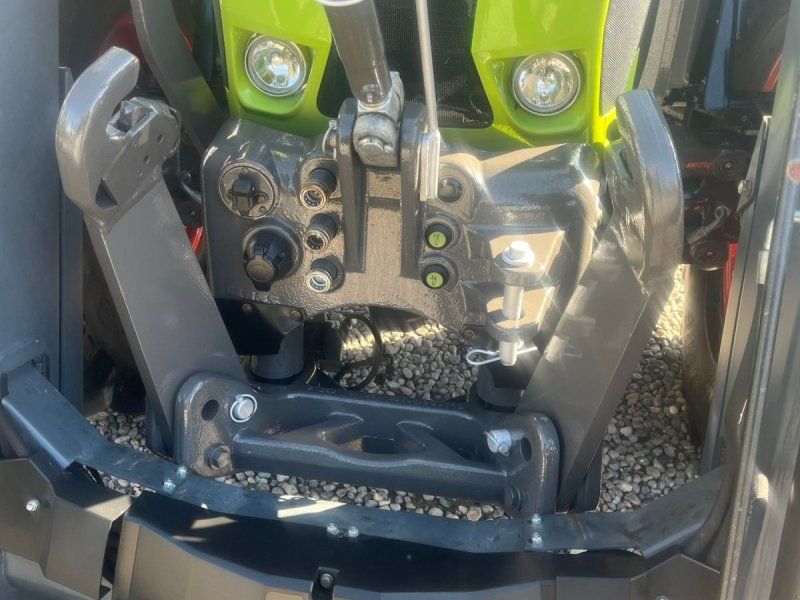 Claas ARION 550 CEBIS Med frontlæsser og frontlift