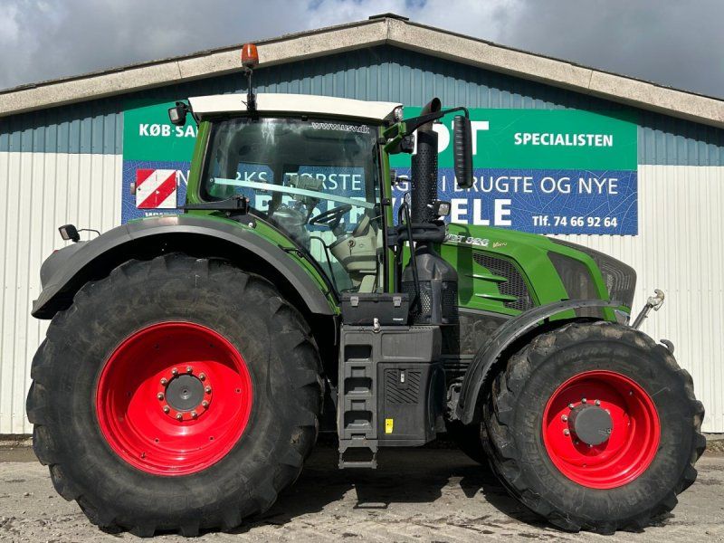 Fendt 828 Vario S4 Profi Plus