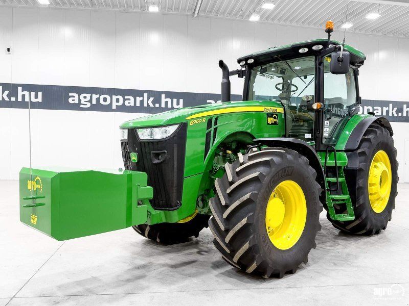 John Deere 8260R , 16/5 Powershift, AutoTrac ready, air brakes, Mich