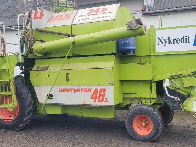 Claas Dominator 48