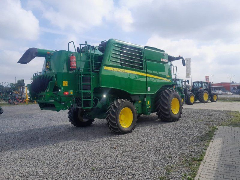 John Deere T 560i