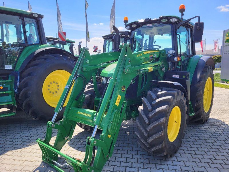 John Deere 6120M