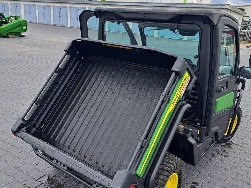 John Deere Gator XUV835M