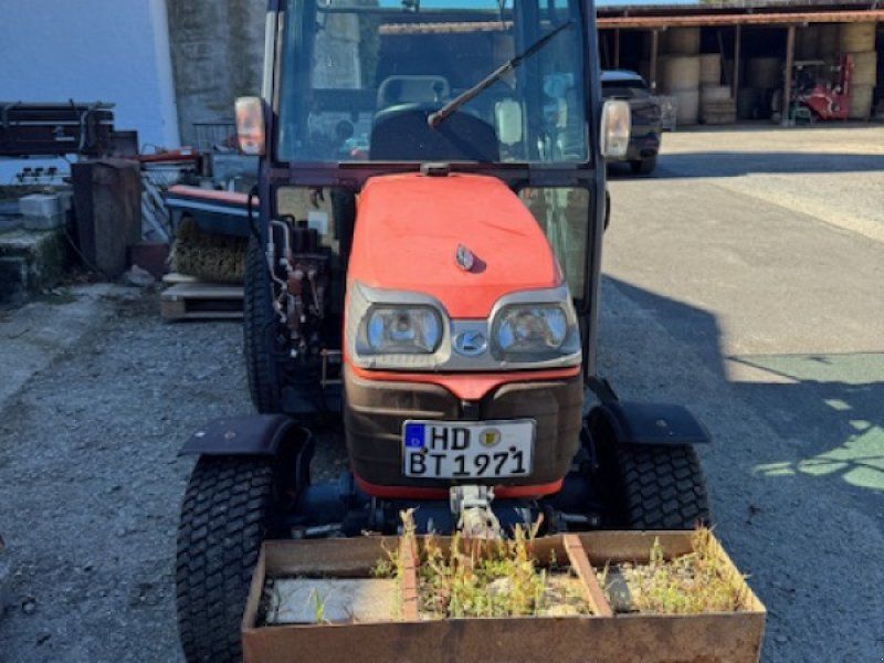 Kubota B 3030