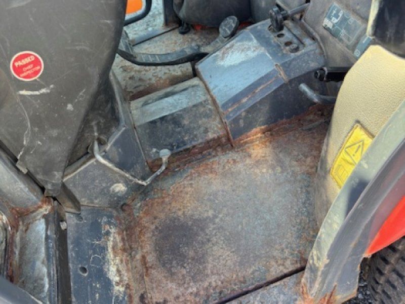 Kubota B 3030