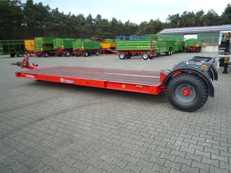 Unia hydraulisch absenkbare plattform PL 6 mit Lenkac