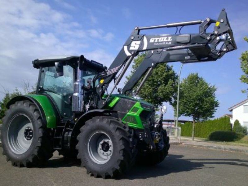 Deutz-Fahr 6135 C TTV, SonderlackierungJAVA- grün Aktionsschlepper, Front