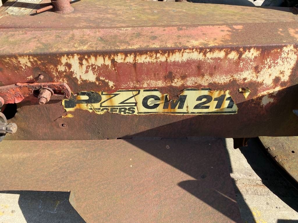 PZ CM 211