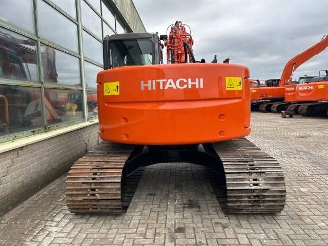 Hitachi ZX 135 US