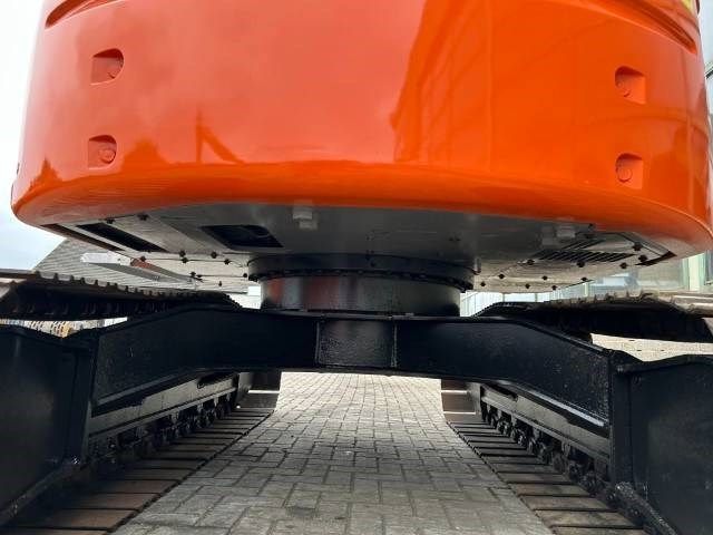 Hitachi ZX 135 US