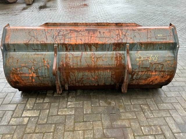 Volvo Aansluiting