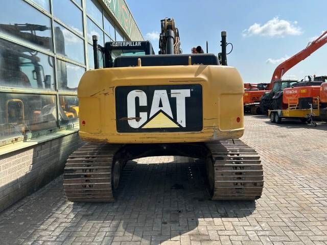 CAT 319 D