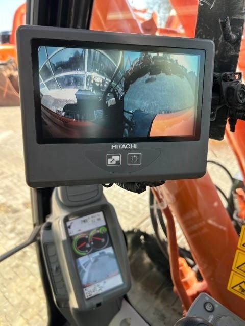 Hitachi Zaxis 225 US LC-6