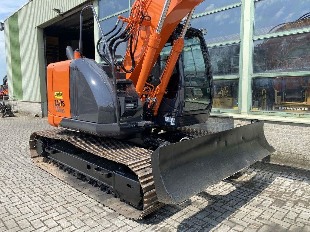 Hitachi ZX 135 US 5-B