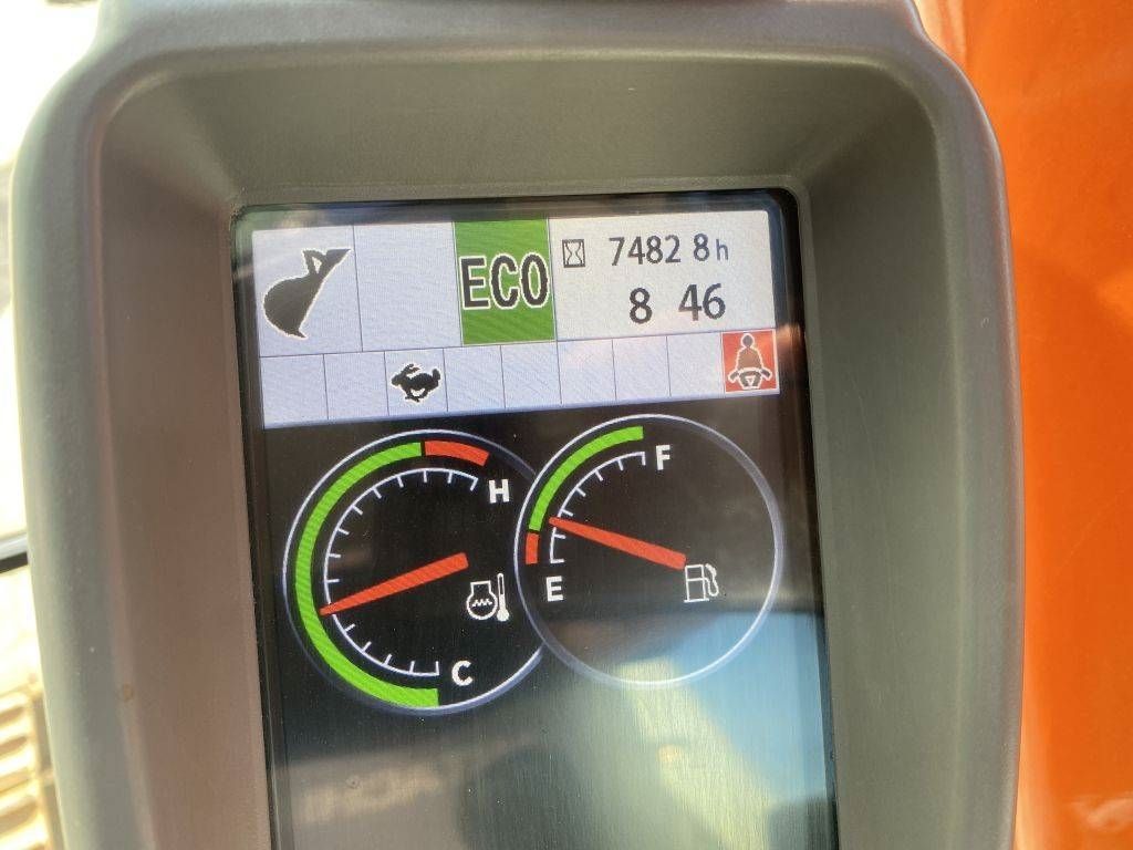 Hitachi ZAXIS ZX210LC-5B