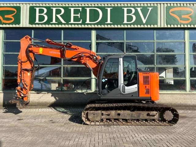 Hitachi ZX 135 US-3