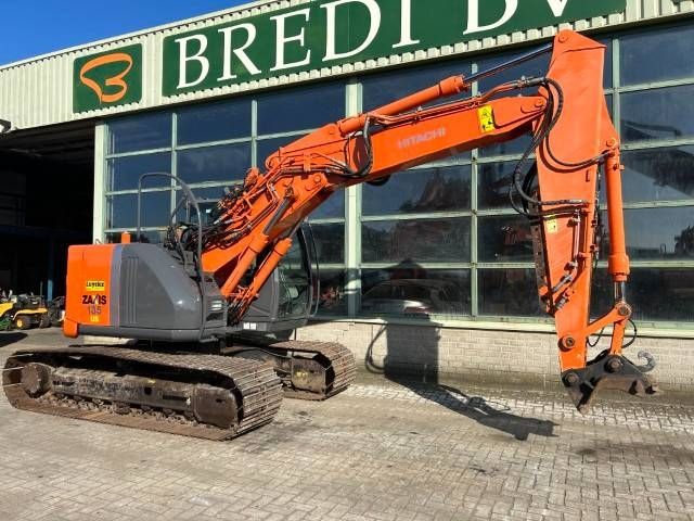 Hitachi ZX 135 US-3
