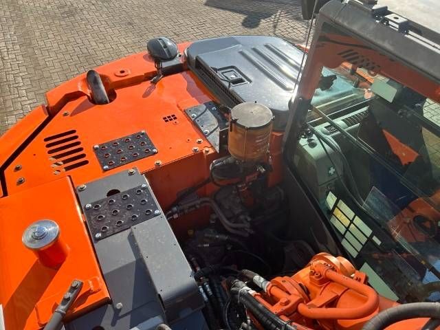 Hitachi ZX 135 US-3
