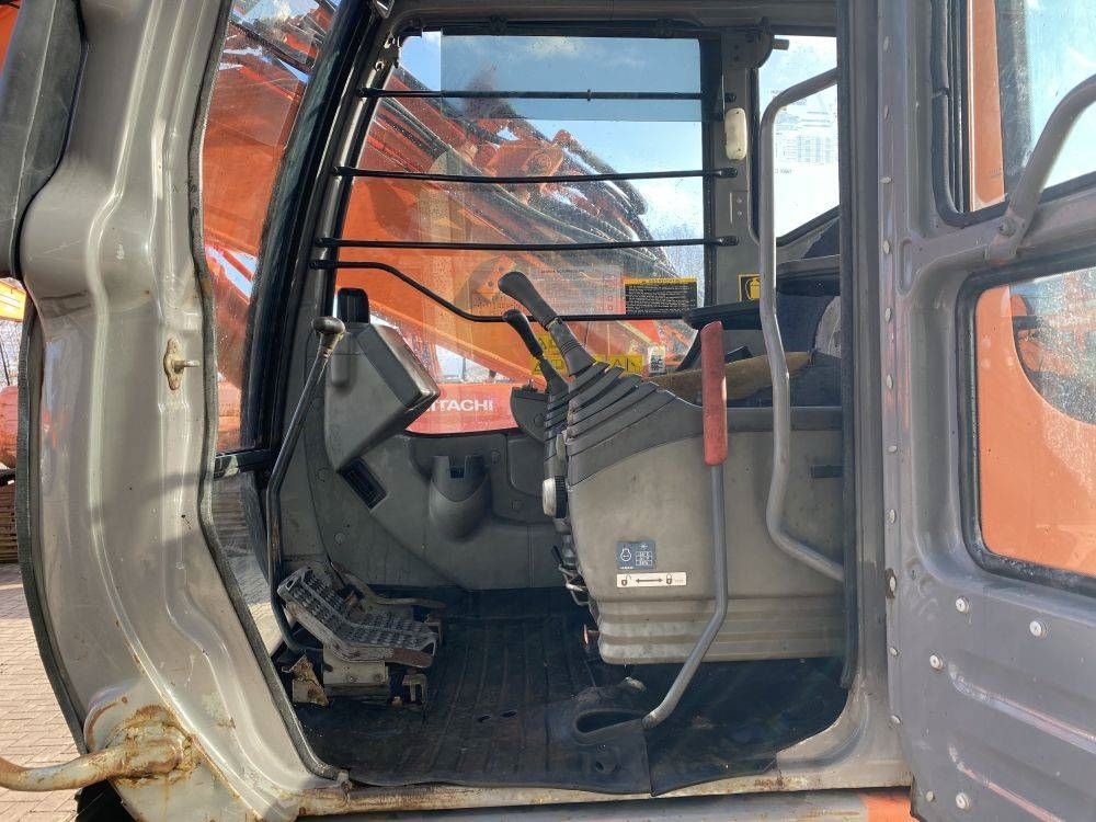 Hitachi ZX 160