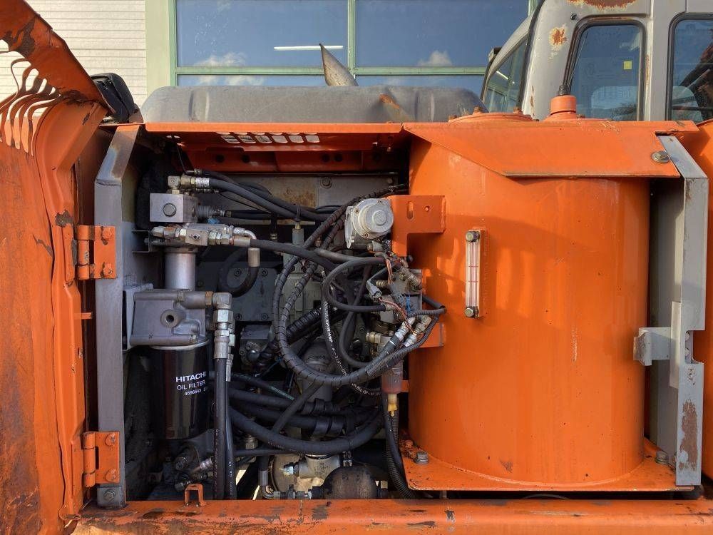 Hitachi ZX 160