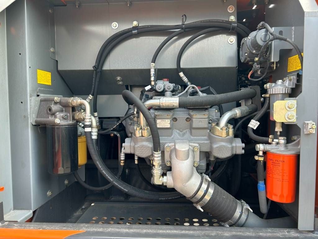 Hitachi ZX 220 LC